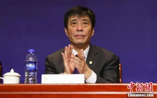 新婚张燕被两个局长txt